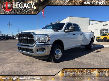 2024 RAM 3500 Tradesman Crew Cab 4x4 8' Box