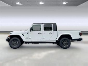 New 2025 Jeep Gladiator Sport S 4x4
