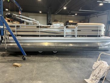 Used 2005 SANPAN 2200RE 