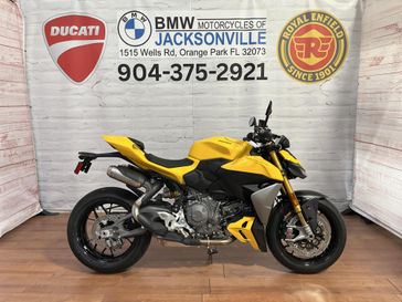 New 2026 Ducati STREETFIGHTER V2S GIALLO 