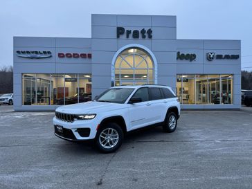 2025 Jeep Grand Cherokee Laredo X 4x4