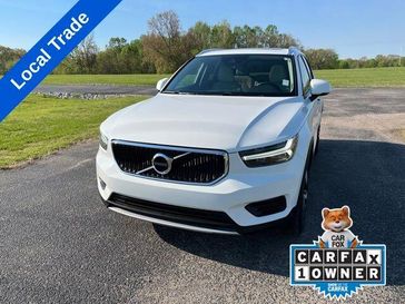 Used 2020 Volvo XC40 Momentum