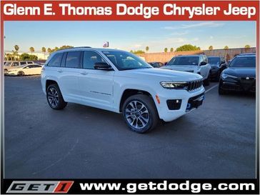 2022 Jeep Grand Cherokee Overland 4xe in a Bright White Clear Coat exterior color and Global Blackinterior. Glenn E Thomas 100 Years Of Excellence (866) 340-5075 getdodge.com 