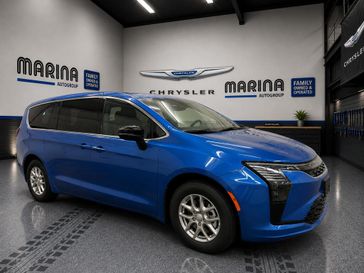 New 2027 Chrysler Pacifica Select