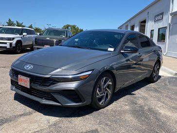 Used 2025 Hyundai Elantra SEL Sport