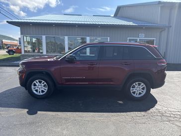 Used 2022 Jeep Grand Cherokee Laredo