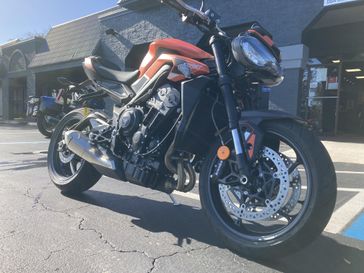 2025 Triumph Street Triple 765 R