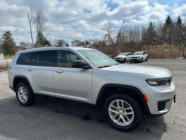 Used 2024 Jeep Grand Cherokee L Laredo