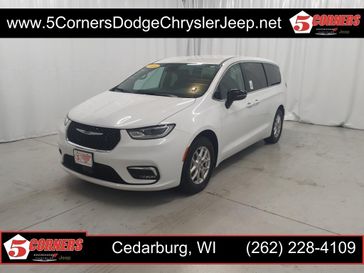 Used 2024 Chrysler Pacifica Touring L