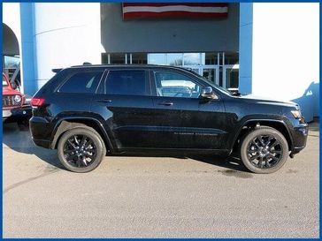 Used 2022 Jeep Grand Cherokee WK Laredo X