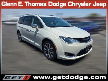 Used 2017 Chrysler Pacifica Limited