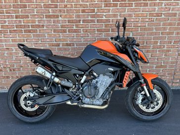 2022 KTM 890 DUKE 