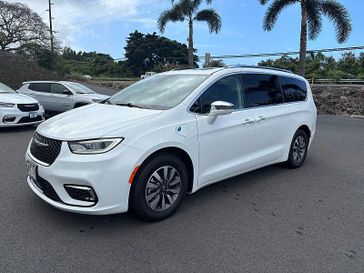 2021 Chrysler Pacifica Hybrid Limited FWD