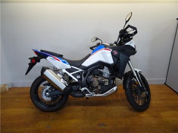 2021 Honda Africa Twin in a White exterior color. New England Powersports 978 338-8990 pixelmotiondemo.com 