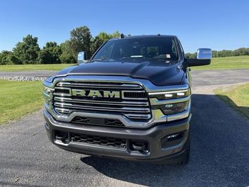New 2025 RAM 2500 Laramie Crew Cab 4x4 6'4' Box