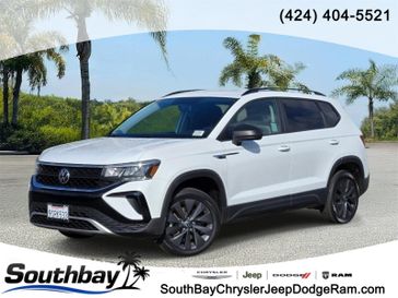 Used 2022 Volkswagen Taos S FWD in a Pure White exterior color and Gray/Blackinterior. Southbay Chrysler Jeep Dodge Ram (424) 404-5521 pixelmotiondemo.com 