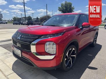 2022 Mitsubishi Outlander ES