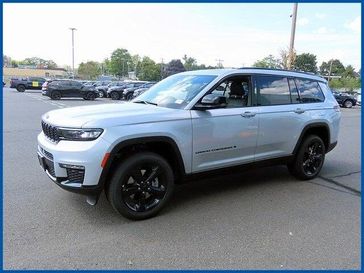 New 2025 Jeep Grand Cherokee Limited