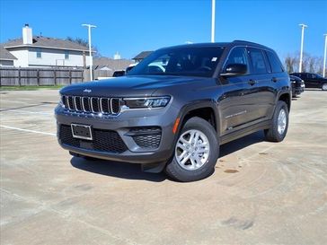 2025 Jeep Grand Cherokee Laredo 4x2