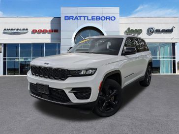 Used 2023 Jeep Grand Cherokee Altitude