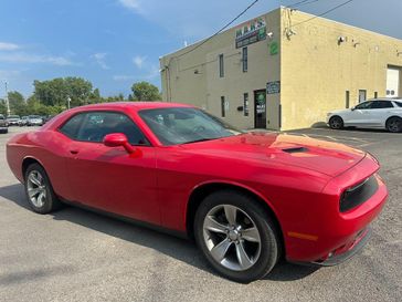 Used 2016 Dodge Challenger SXT