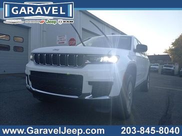 2024 Jeep Grand Cherokee L Laredo 4x4