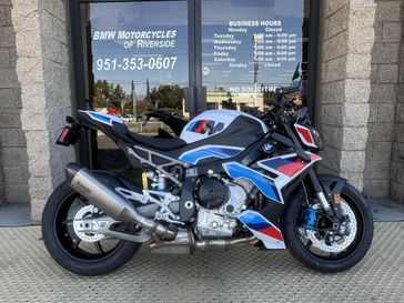 New 2026 BMW M1000R 