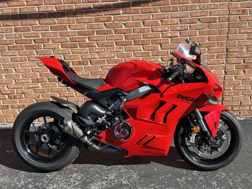 Used 2023 Ducati Panigle V4 