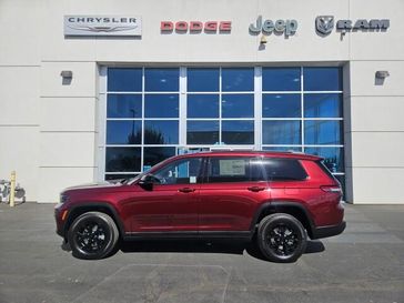 2025 Jeep Grand Cherokee L Altitude 4x4