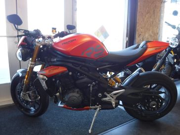 2023 Triumph SPEED TRIPLE RS in a MATT BAJA ORANGE exterior color. Engle Motors (816) 241-7554 englemotors.com 