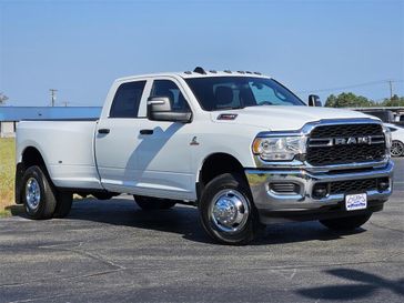 2024 RAM 3500 Tradesman Crew Cab 4x4 8' Box