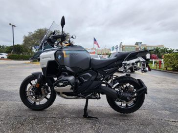 AURELIUS GREEN METALLIC M