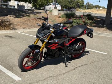 2025 BMW G 310 R