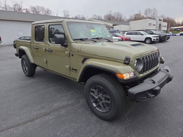 New 2026 Jeep Gladiator Sport S 4x4
