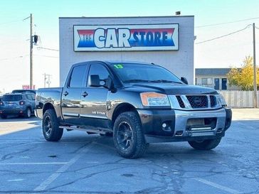 2013 Nissan Titan SV