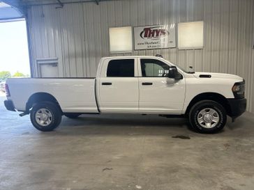 2024 RAM 2500 Tradesman Crew Cab 4x4 8' Box