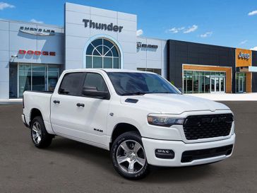 New 2026 RAM 1500 Express Crew Cab 4x2 5'7' Box