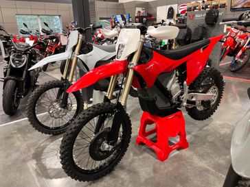 New 2025 STARK VRGEX80HP-DEMO 