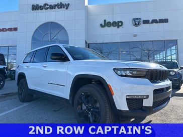 2024 Jeep Grand Cherokee L Limited 4x4 in a Bright White Clear Coat exterior color and Global Blackinterior. McCarthy Jeep Ram 816-434-0674 mccarthyjeepram.com 
