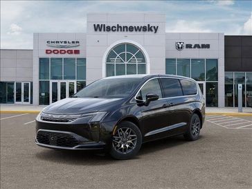 New 2027 Chrysler Pacifica Limited