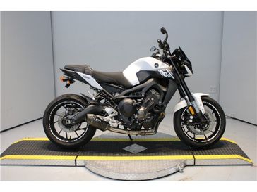 2017 Yamaha FZ 09 in a White exterior color. Greater Boston Motorsports 781-583-1799 pixelmotiondemo.com 