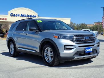 Used 2024 Ford Explorer XLT