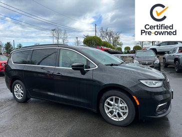 Used 2022 Chrysler Pacifica Touring L