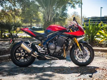 2024 Triumph Speed Triple in a RED HOPPER exterior color. Euro Cycles of Orlando 407-826-4269 eurocyclesoforlando.com 