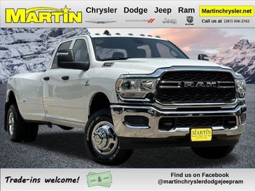 2024 RAM 3500 Tradesman Crew Cab 4x4 8' Box