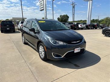 Used 2019 Chrysler Pacifica Touring L