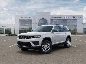 New 2026 Jeep Grand Cherokee Laredo