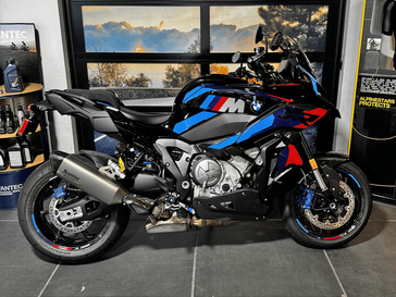 2025 BMW M 1000 XR