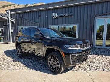 New 2027 Jeep Grand Cherokee Summit 4x4