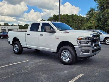 New 2026 RAM 2500 Tradesman Crew Cab 4x4 6'4' Box